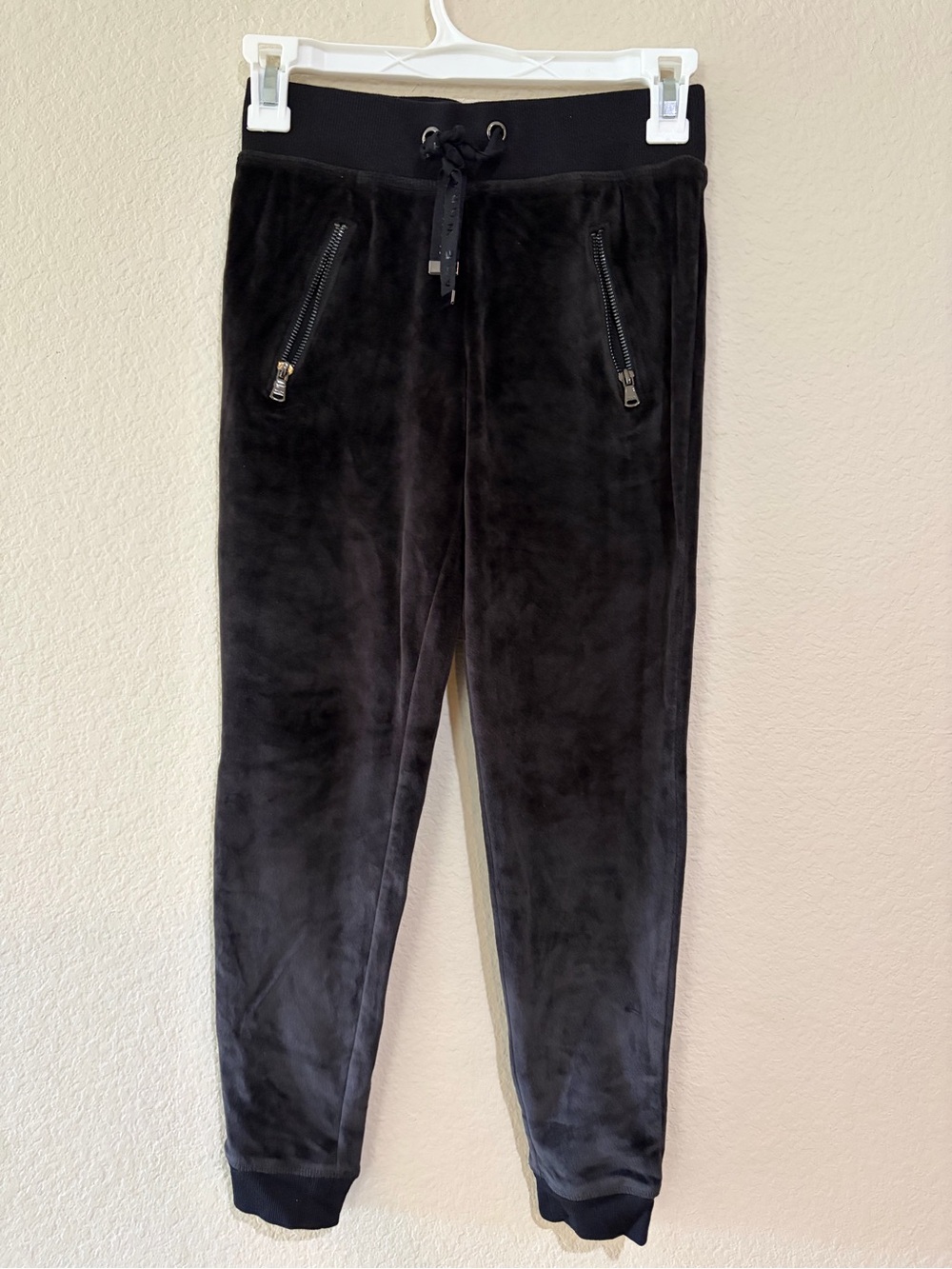 XOXO Girls Size 10 Black Velour Jogger Pants Zip Pockets Drawstring Y2K